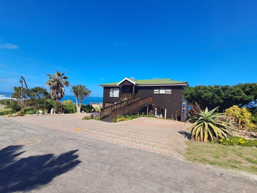 4 Bedroom Property for Sale in Dana Bay Western Cape